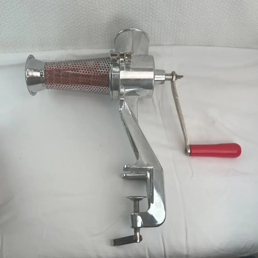 Victorio No. 200 Manual Food Strainer Sauce Maker Juicer w/ 2 Screens Vintage